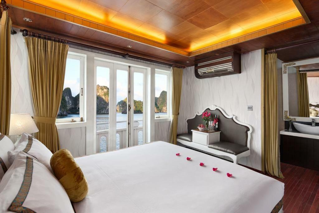Majestic Halong Cruise Hotell Ha Long Exteriör bild